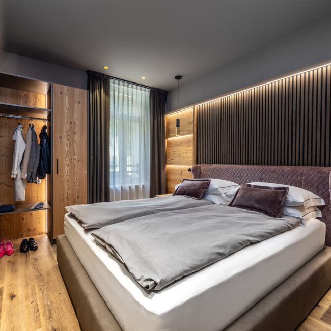 DP030723016_LOW DP030723016_LOW